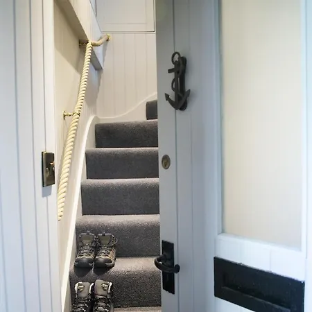 Апартаменты Hudson's Hideaway 1a Woodwark's Yard *