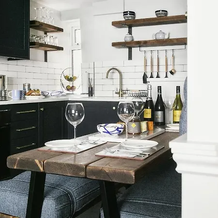 Апартаменты Hudson's Hideaway 1a Woodwark's Yard *