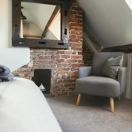 Hudson's Hideaway 1a Woodwark's Yard Апартаменты *