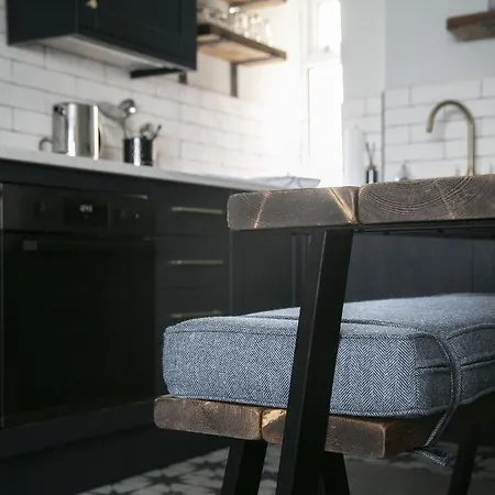 Апартаменты Hudson's Hideaway 1a Woodwark's Yard Уитби