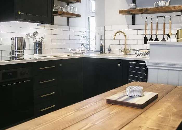 Hudson's Hideaway 1a Woodwark's Yard * ويتبي