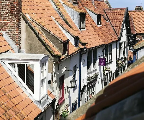 Hudson's Hideaway 1a Woodwark's Yard * ويتبي