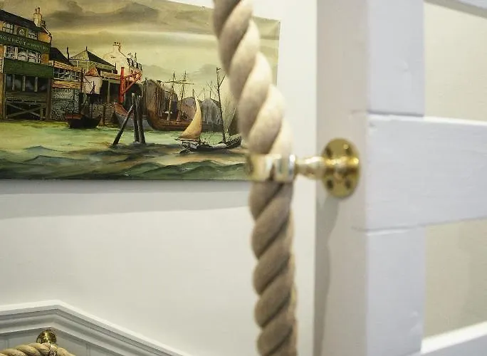 شقة Hudson's Hideaway 1a Woodwark's Yard ويتبي